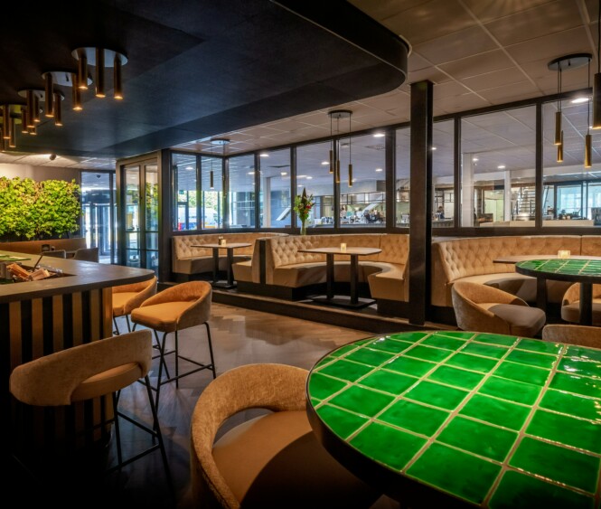 Sportsbar Victorium -Hospitality projectinrichting van een moderne sportsbar